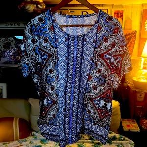 Colorful short sleeve tee with rhinestones